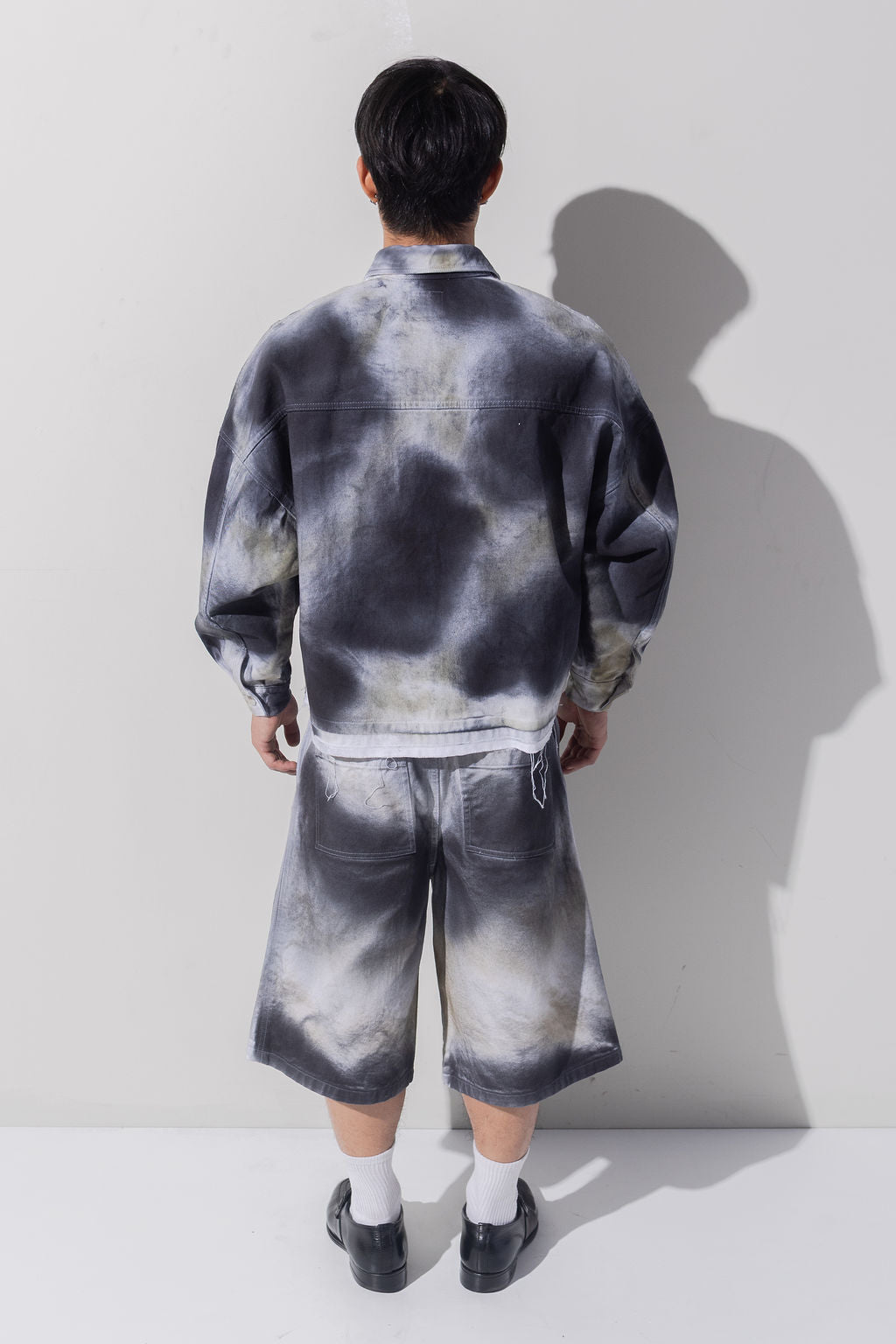 LOOSE SHORT - WHITE AND BLACK WASHED