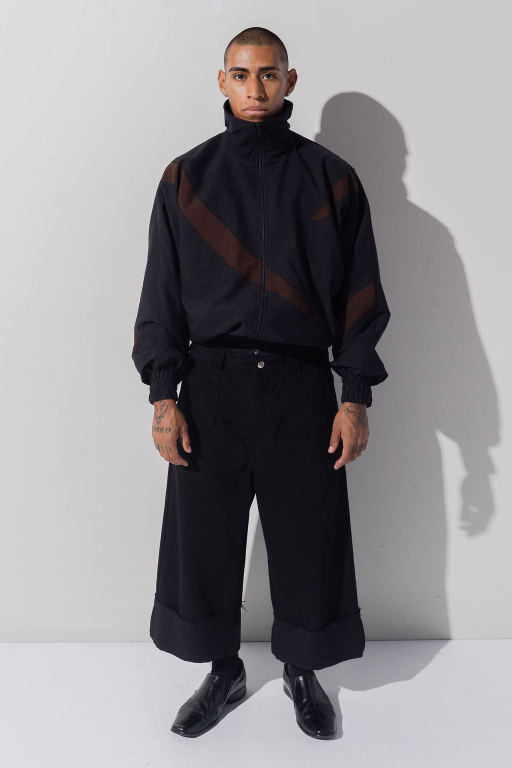 CROPPED PANTS - BLACK