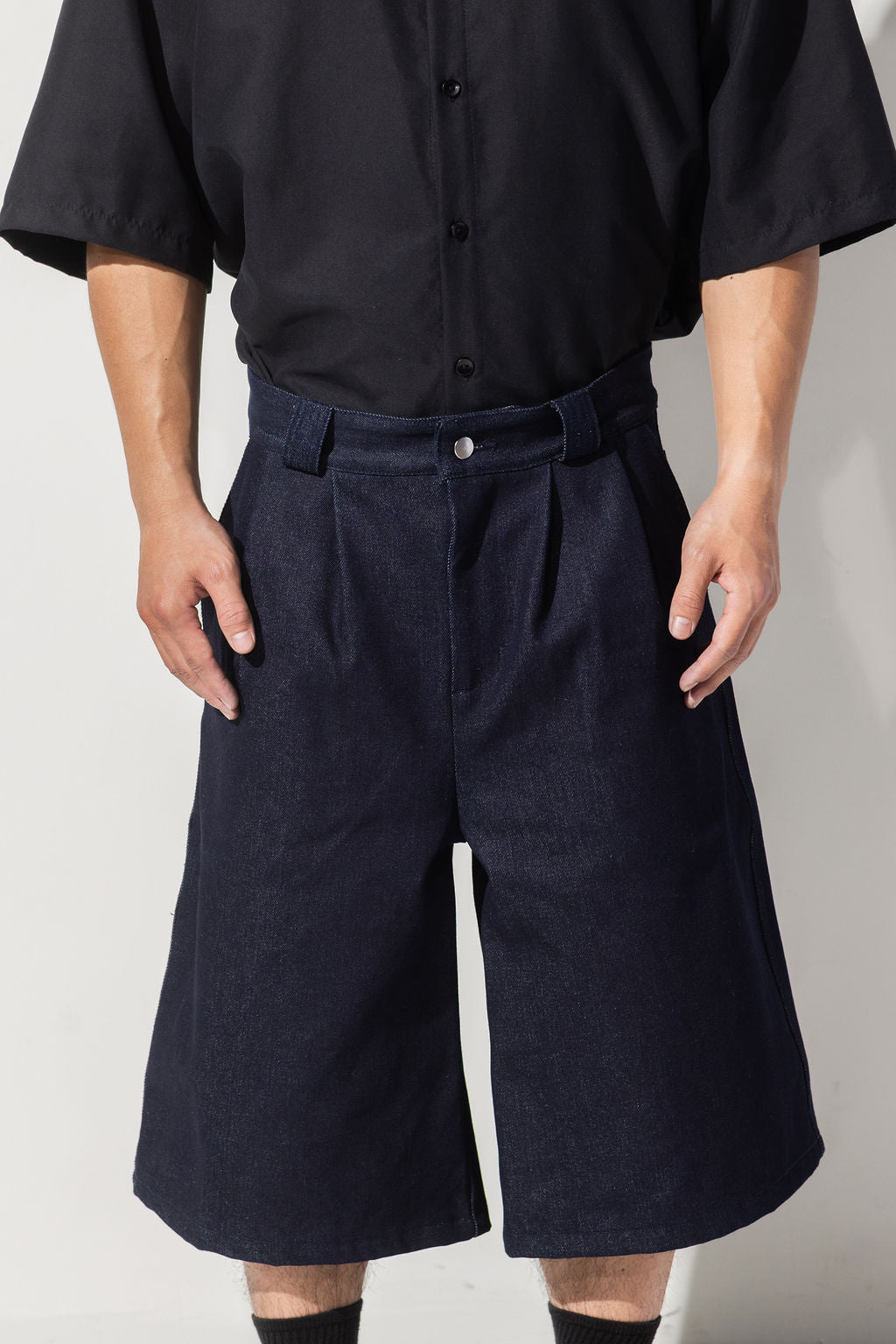 LOOSE SHORT- BLUE DENIM