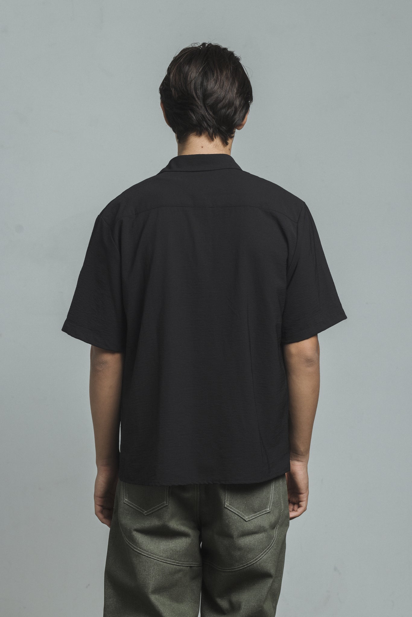 SHORT SLEEVE SHIRT (BLACK)