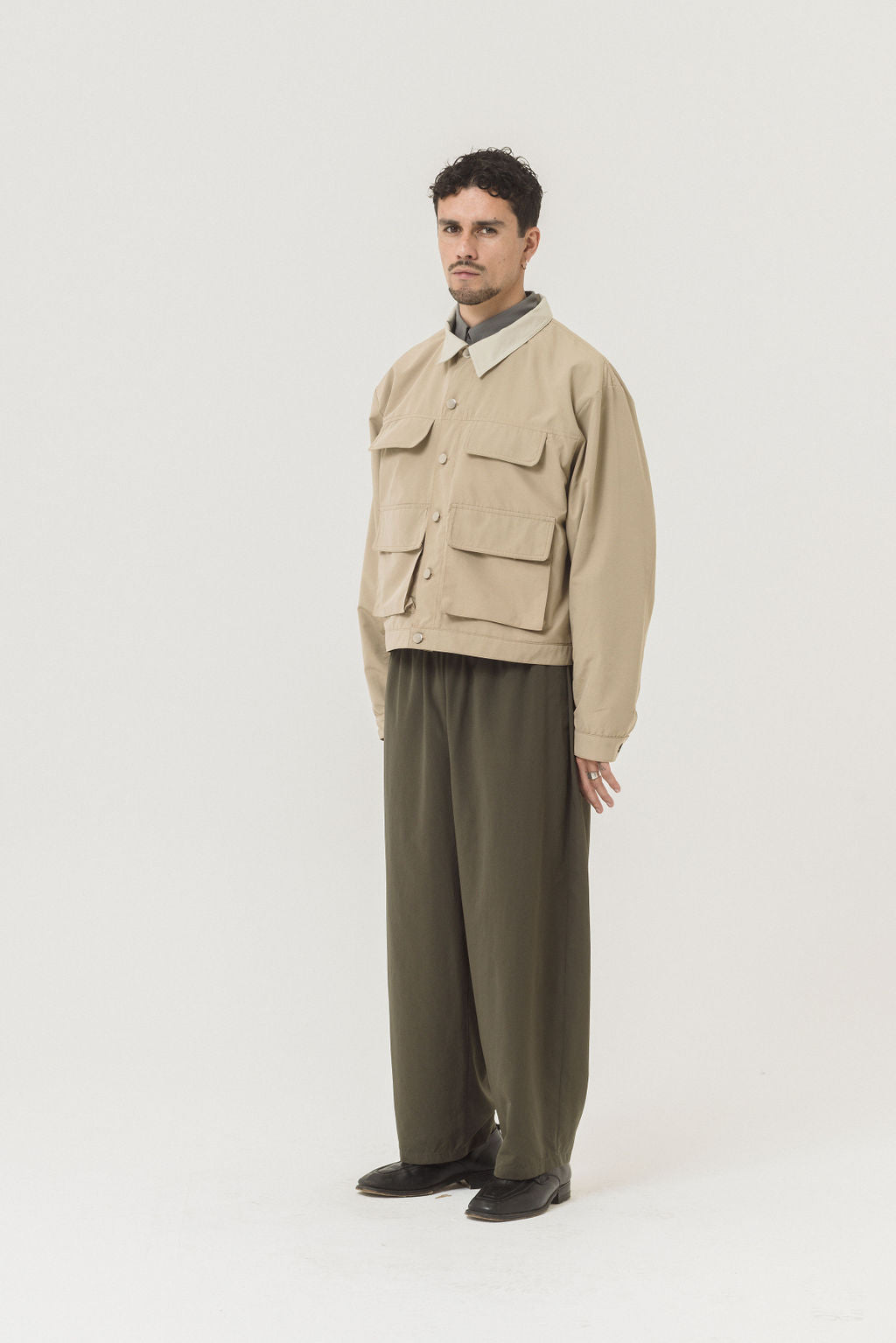 CROP POCKET JACKET (BEIGE)