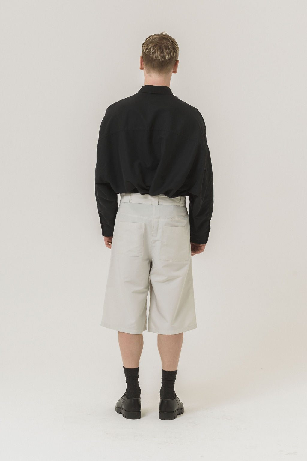 LOOSE SHORT (PEARL)