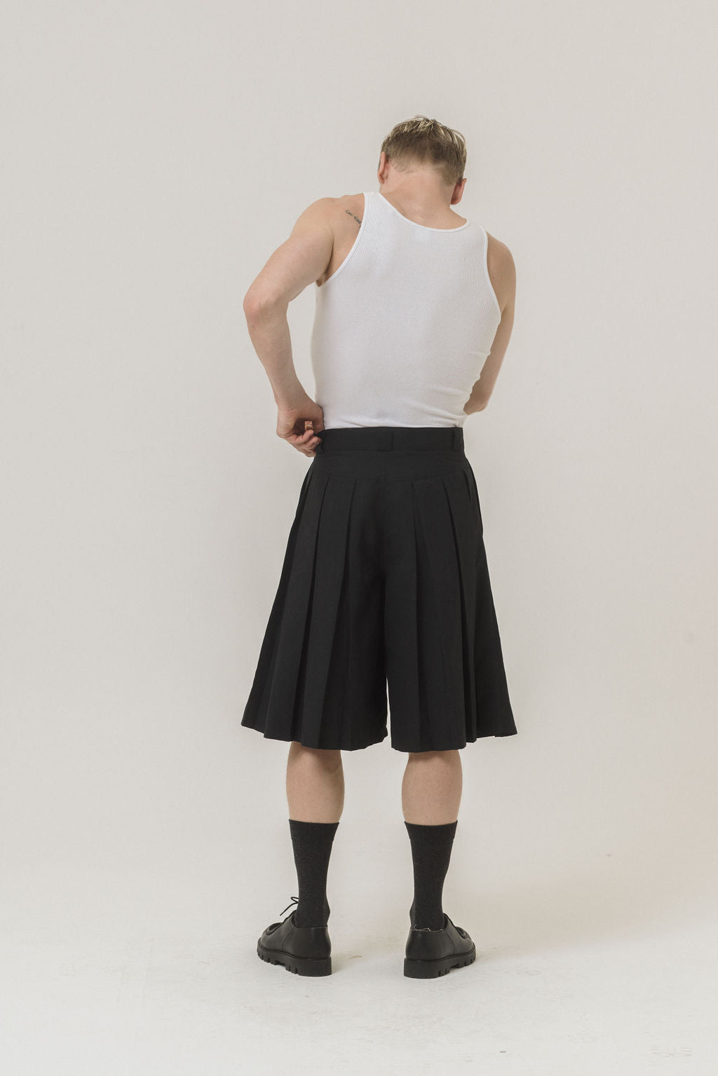 SKIRT SHORT (BLACK)