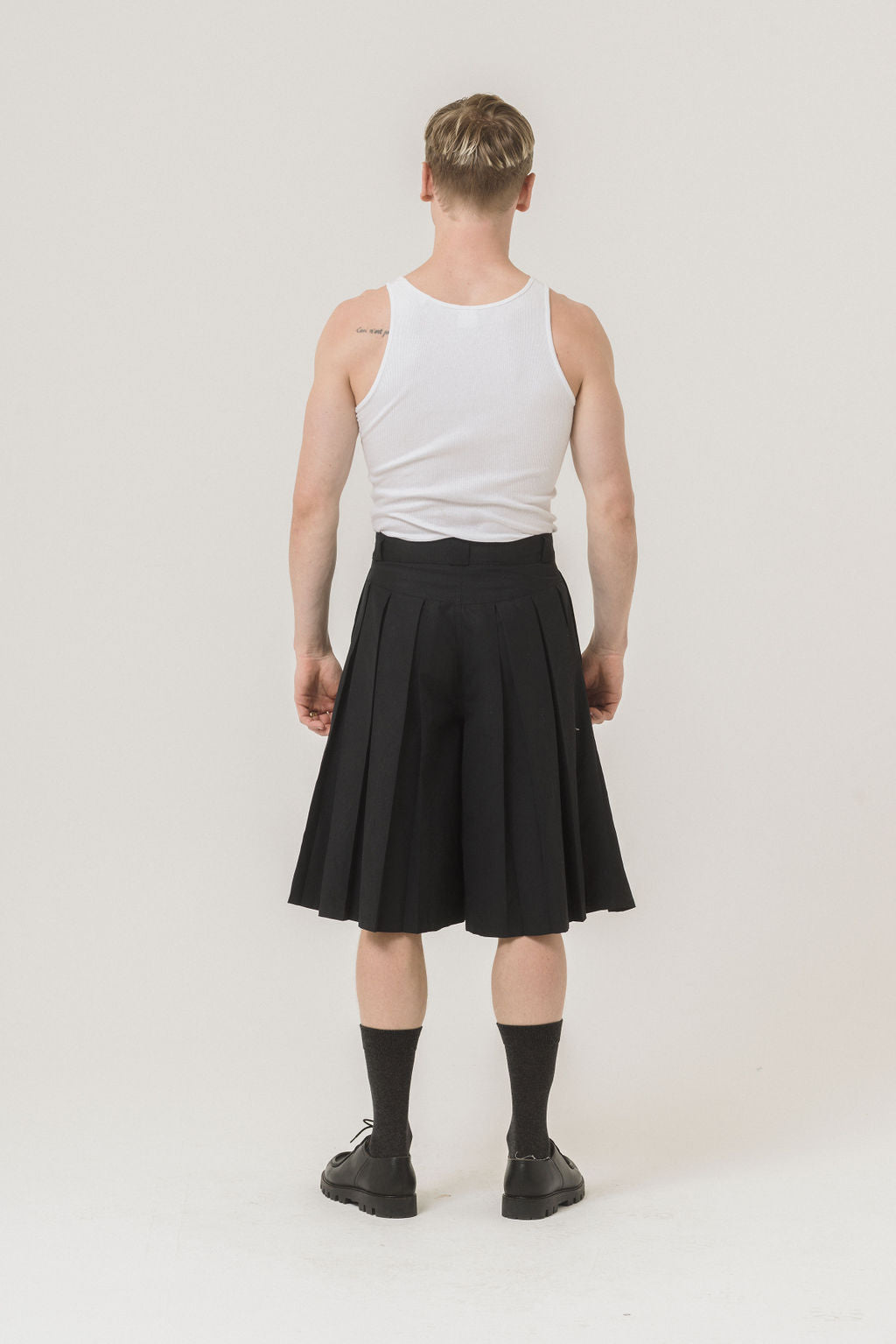 SKIRT SHORT (BLACK)